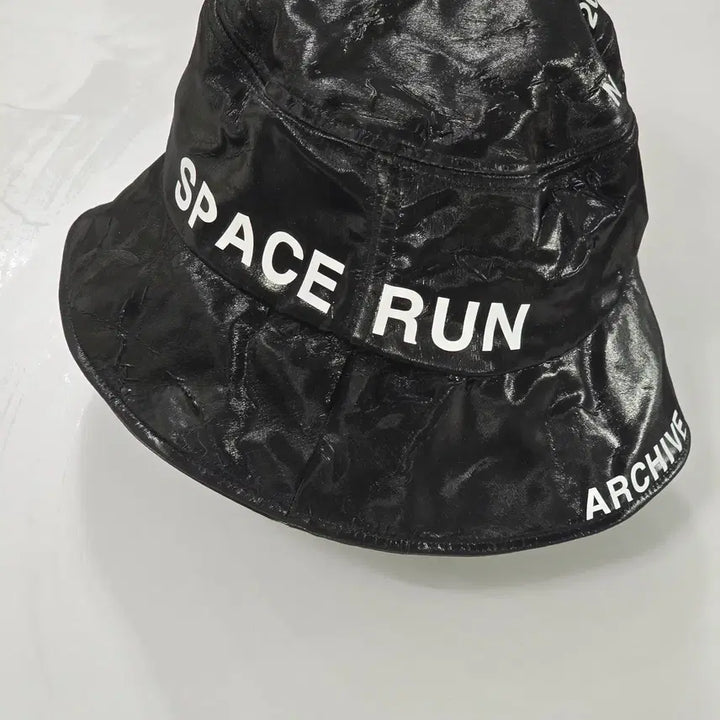[BUNJANG] LIFEWORK Coated Bucket Hat / 라이프워크 코팅 버킷햇 LIFEWORK