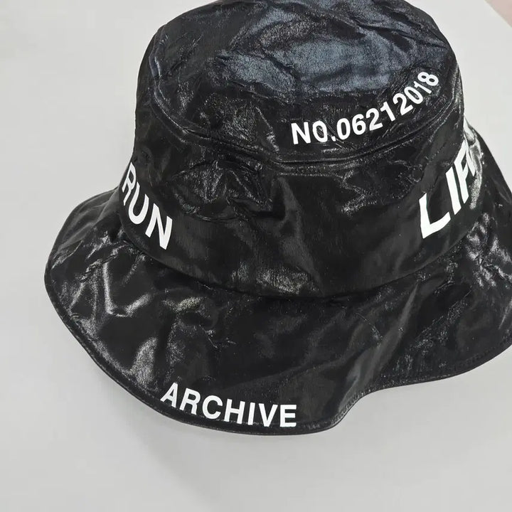 [BUNJANG] LIFEWORK Coated Bucket Hat / 라이프워크 코팅 버킷햇 LIFEWORK