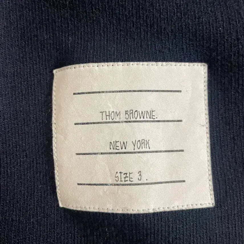 [SOLD OUT] [3, 백화점판] 톰브라운 백삼선 맨투맨 네이비
