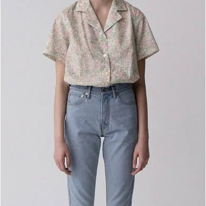[SOLD OUT] URBANIC 30 리버티 데이지 반팔 셔츠