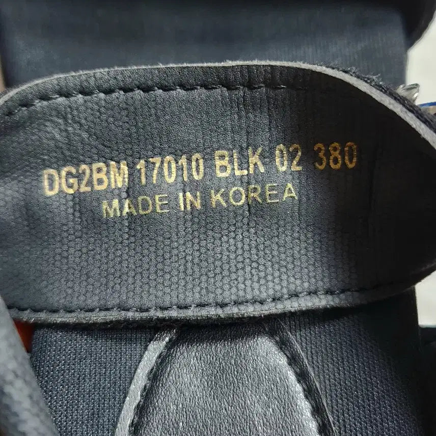 [SOLD OUT] 슈콤마보니 SCB 블랙 큐빅 진주 장식 샌들 240~245