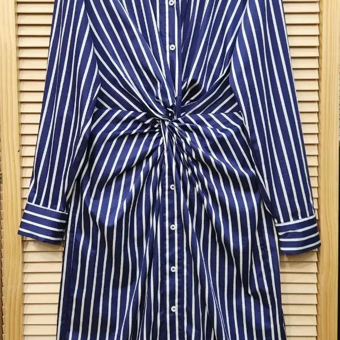 [SOLD OUT] 자라 스트라이프 꼬임 셔츠원피스