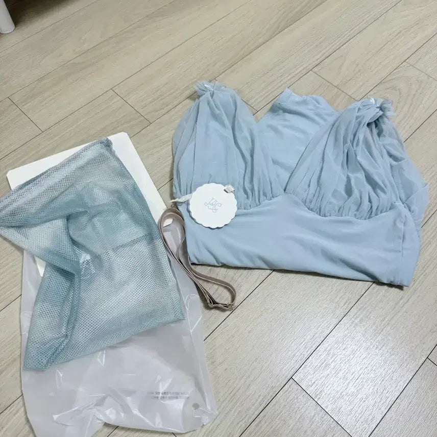 [BUNJANG] just a corpse 스카이 블루 RUCHED DOLL SPLIT N / just a corpse 스카이 블루 RUCHED DOLL SPLIT N
