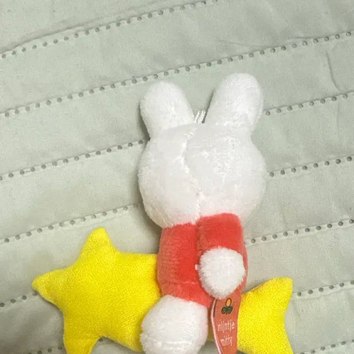 [BUNJANG] Miffy Riding Star Mini Plush Keychain / 미피 별똥별 타고 있는 미니인형 키링 달수있음