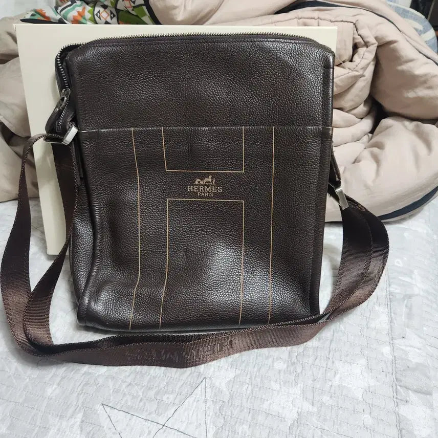 [BUNJANG] Hermes H Logo Brown Leather Crossbody Bag / 에르메스 브라운 H 로고 크로스백 32x24