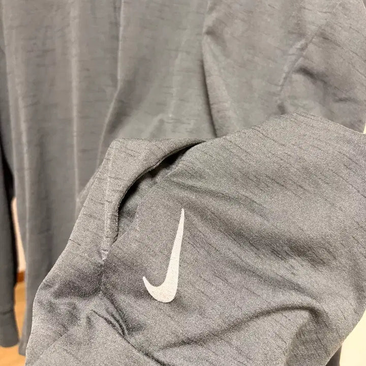 [SOLD OUT] 나이키 드라이핏 후드 집업 그레이