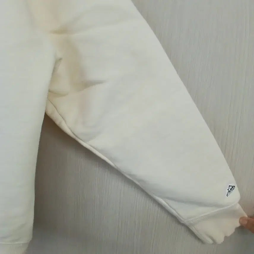 [BUNJANG] LEE Sports Logo Hoodie Ivory / LEE 스포츠 로고 후드티 아이보리