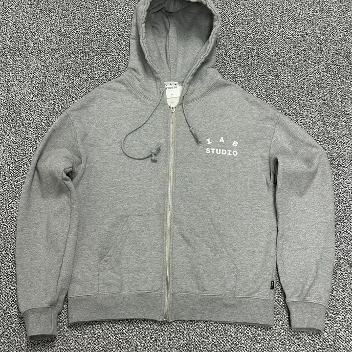 [SOLD OUT] >정품 아이앱스튜디오 그레이 후드집업