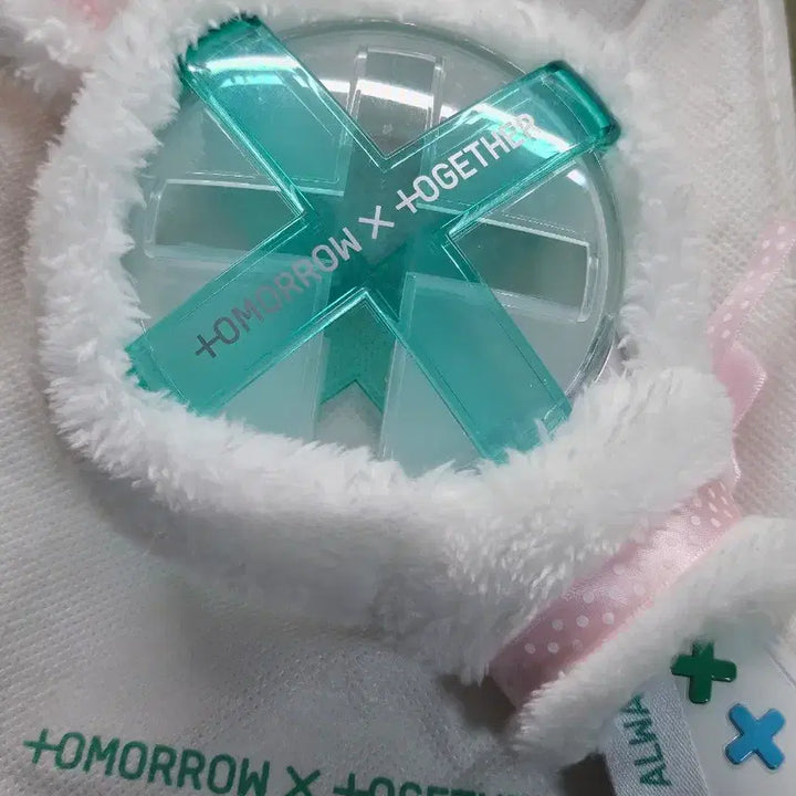 [BUNJANG] TXT (Tomorrow X Together) MOA Bong (Official Lightstick) / 투모로우바이투게더 모아봉