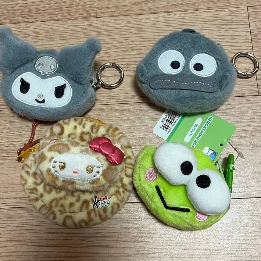 [BUNJANG] Sanrio Airpods &amp; Buds Mini Pouch Keyring / 산리오 에어팟&amp;버즈 미니파우치 키링