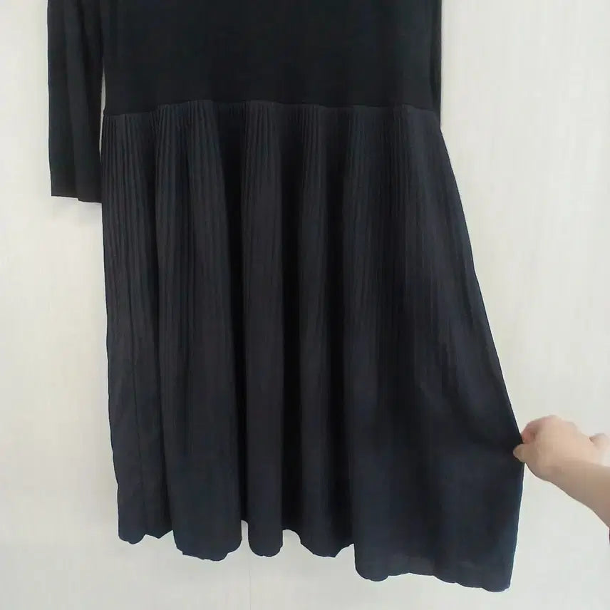[BUNJANG] Black Pleated Long Dress / 블랙 플리츠 롱 원피스