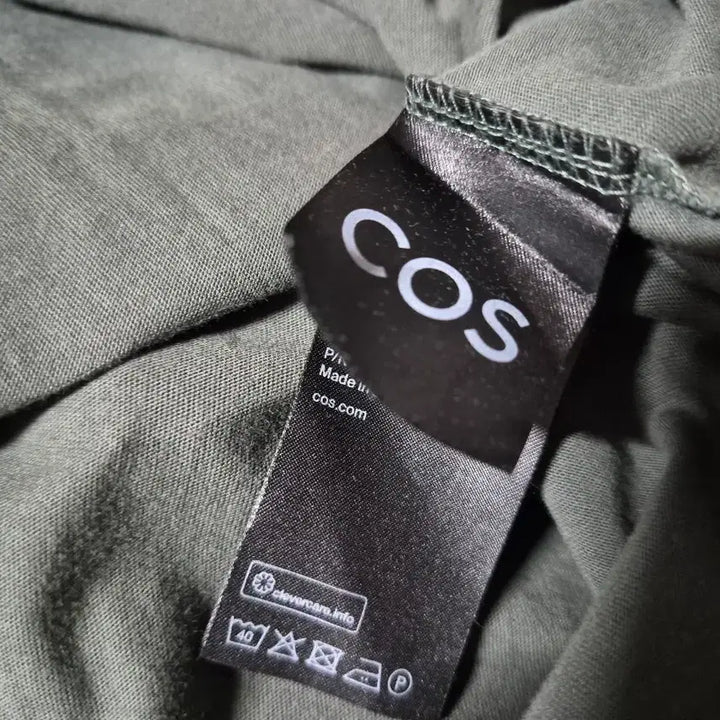 [BUNJANG] COS Dark Green T-shirt (M) / COS 코스 반팔 티셔츠 다크 그린(M)