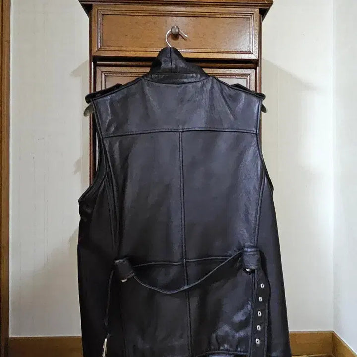 [BUNJANG] Black Lambskin Leather Vest / 양가죽블랙조끼