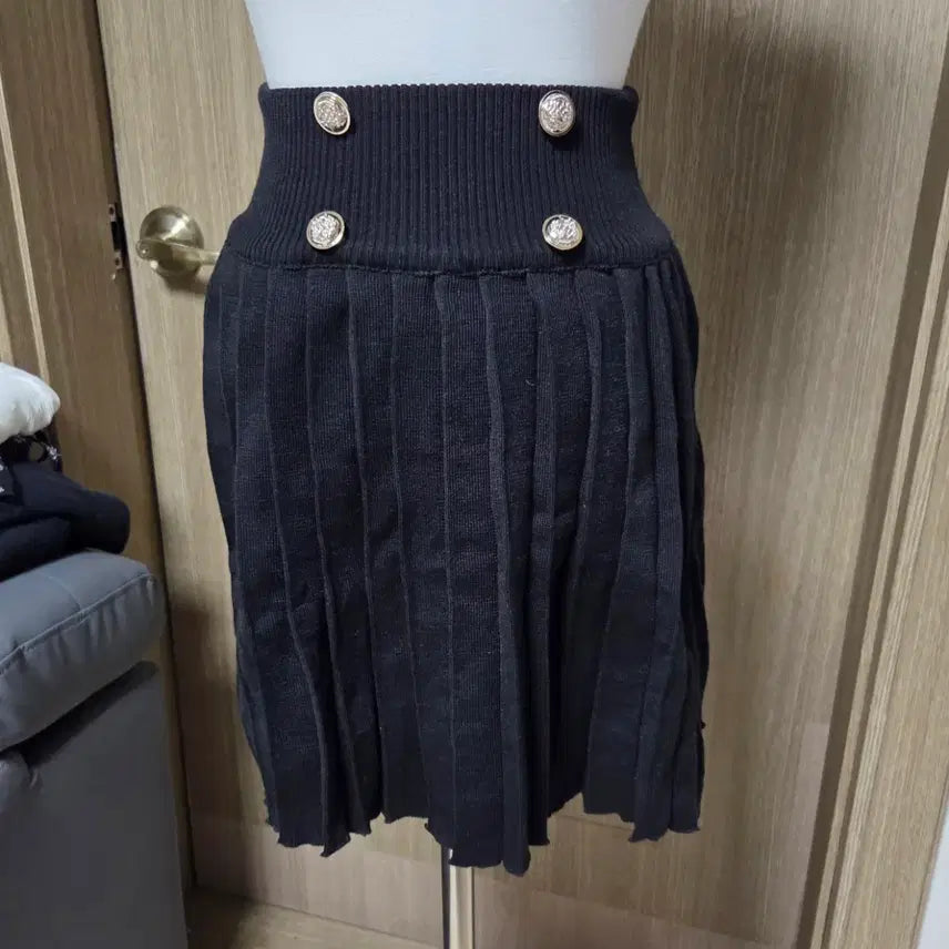 [BUNJANG] Color Block Knit Pleated Mini Dress / 배색 니트 플리츠 원피스