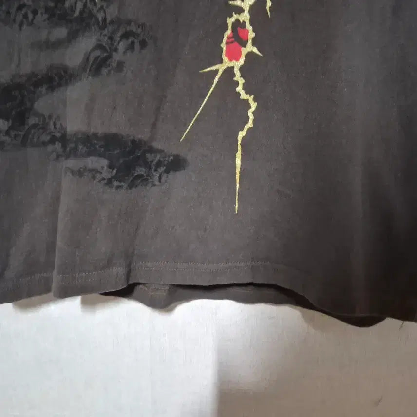[BUNJANG] Dokebi Cherry Blossom Print T-shirt (M) / 도깨비 벚꽃 프린팅 반팔 티셔츠 (m)