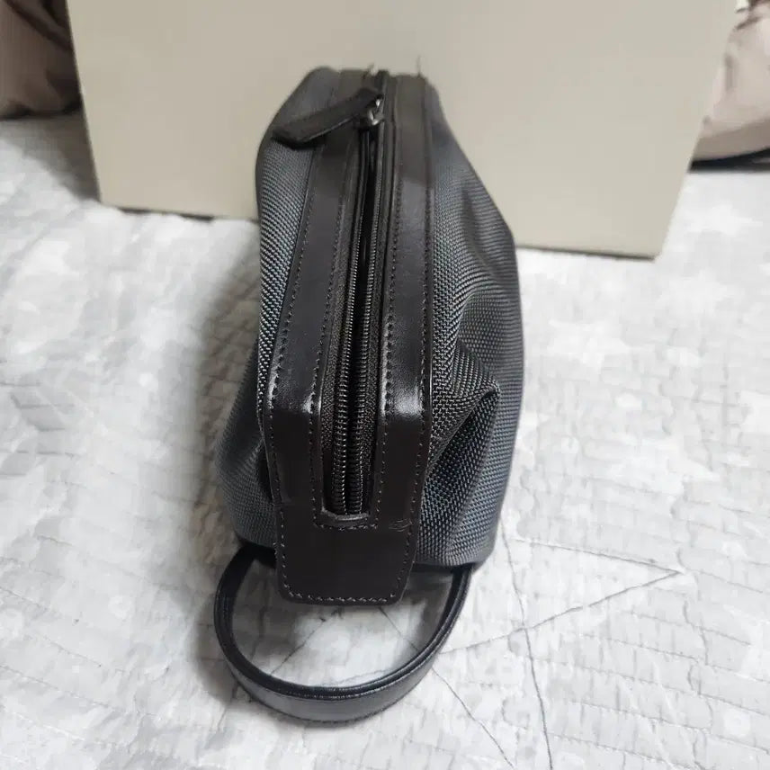 [BUNJANG] Galloway Black Pouch Clutch Bag / 갤로웨이  블랙 파우치 클러치 백