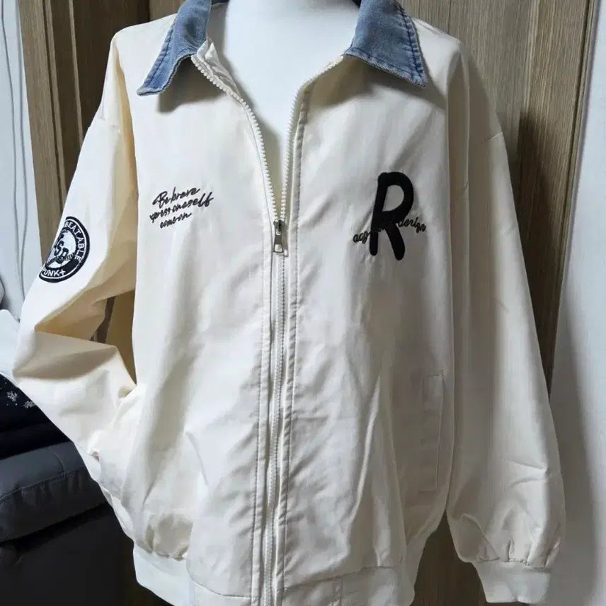 [BUNJANG] Ivory R Denim Jacket / 아이보리 데님 카라 R 자켓