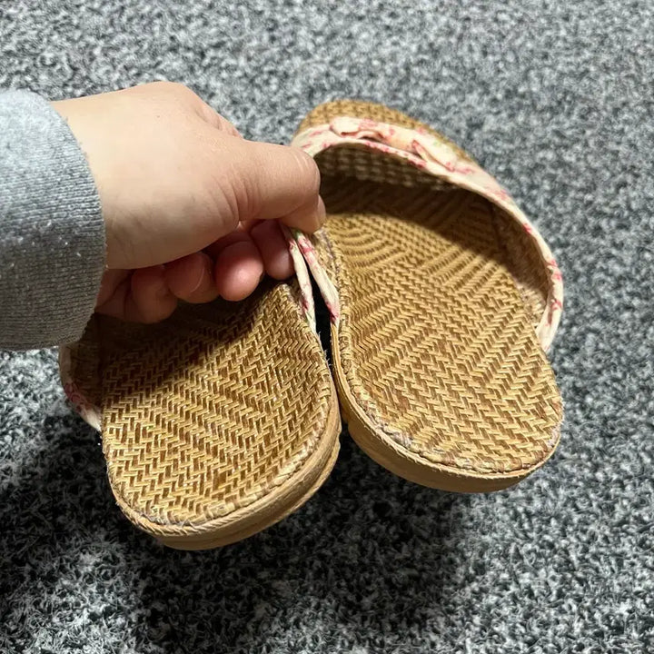 [BUNJANG] Rattan Flower Ribbon Slippers 250 / 라탄 플라워 리본 덧신 실내화 250