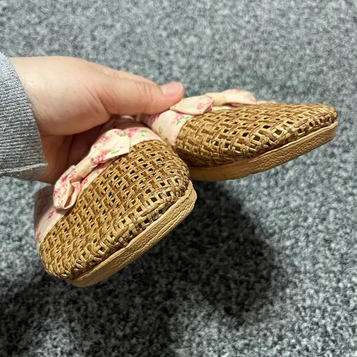 [BUNJANG] Rattan Flower Ribbon Slippers 250 / 라탄 플라워 리본 덧신 실내화 250