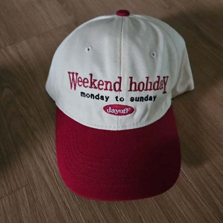 [BUNJANG] Weekend Holiday Ball Cap - Assorted Colors / 미사용 위켄드홀리데이 볼캡 아이보리/버건디/네이비