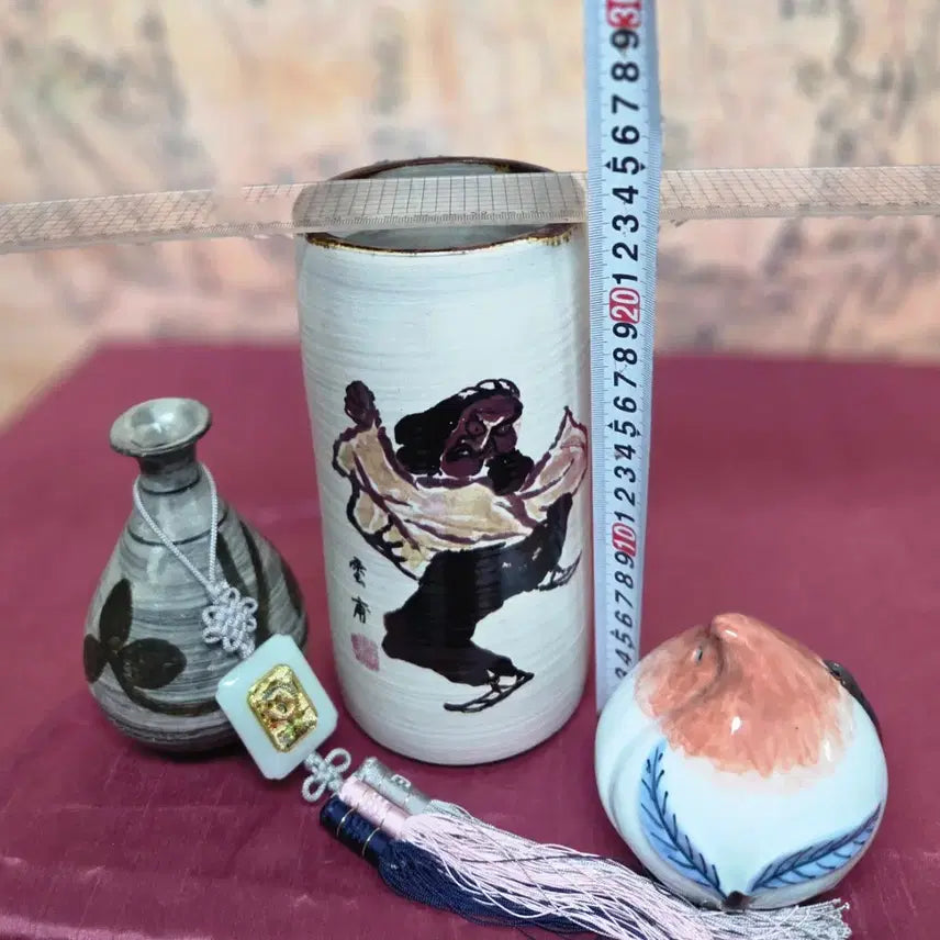 [BUNJANG] Unbo Kim Ki-chang Porcelain Pencil Case / *운보 김기창 화백의 도자기필통(전사방식)