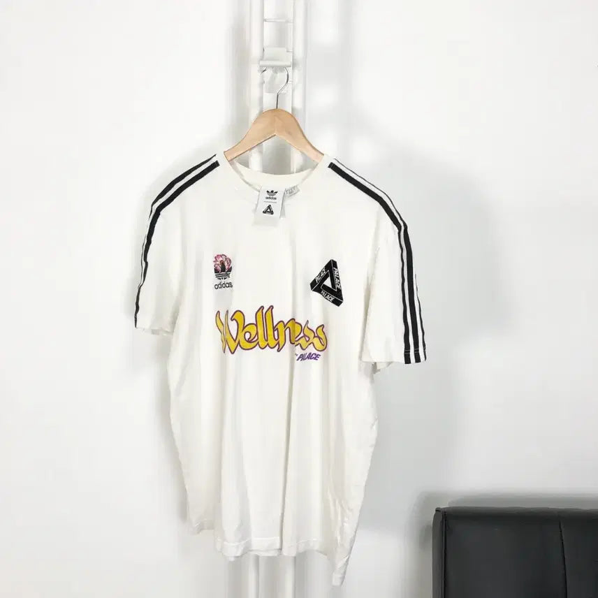 [SOLD OUT] 팔라스x아디다스 한정판 팔라스테 반팔 화이트