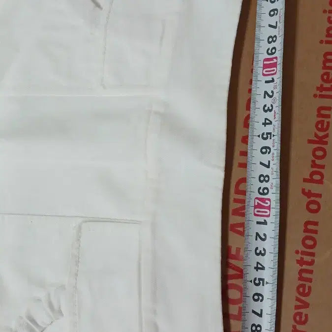 [SOLD OUT] 프라다 화이트 스커트 42사이즈