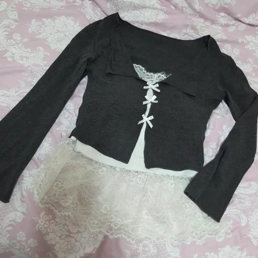 [BUNJANG] Layered Lace Ribbon Long Sleeve Top / 레이스 레이어드 리본티