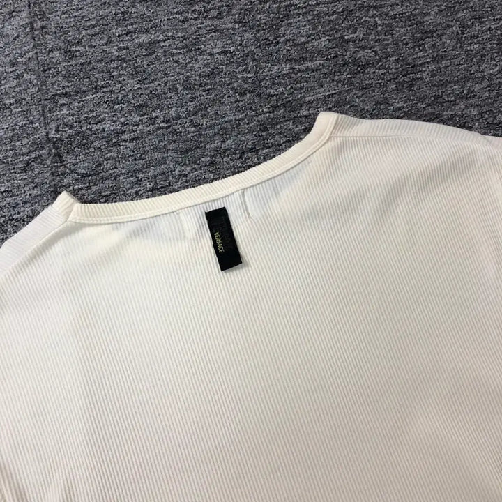 [SOLD OUT] 베르사체 정품 머슬핏 플리츠 반팔 화이트