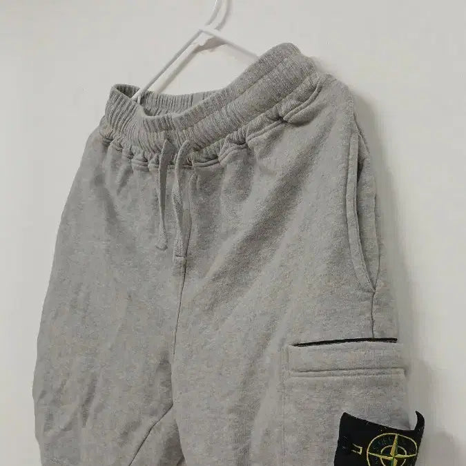 [SOLD OUT] 스톤아일랜드 그레이 반바지