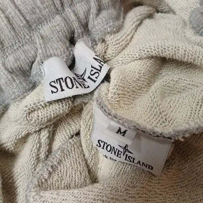 [SOLD OUT] 스톤아일랜드 그레이 반바지