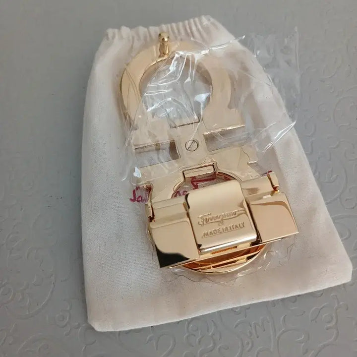 [BUNJANG] Ferragamo Gold Buckle Belt / 페라가모 금장 벨트 버클 새상품 보관품
