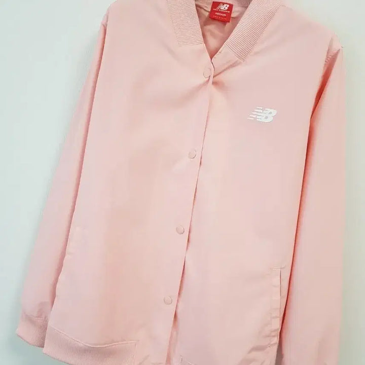 [SOLD OUT] 뉴발란스 정품 여성 바람막이자켓