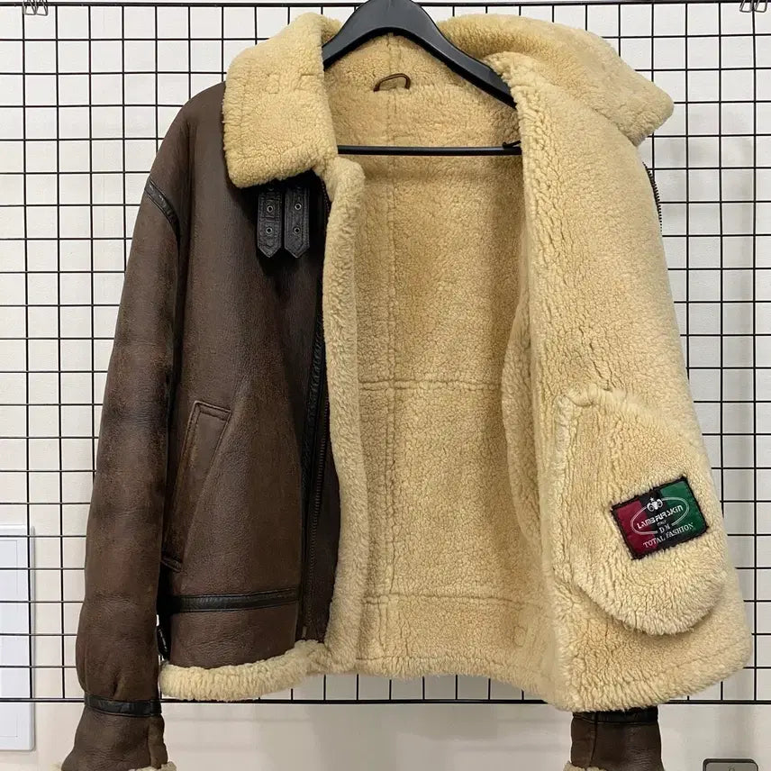 [SOLD OUT] <XL> Italy 빈티지 B-3 양가죽 양털 무스탕