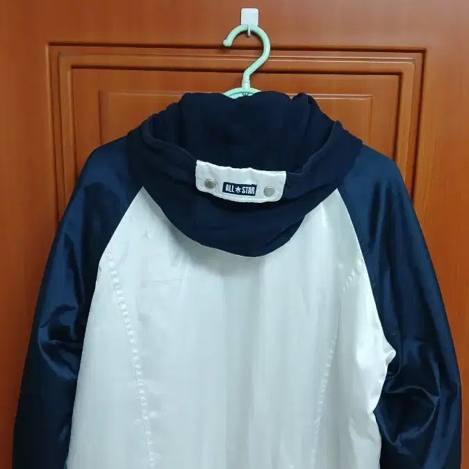 [BUNJANG] Converse Hooded Zip-Up Jacket White/Navy / 컨버스 후드 짚업 자켓 화이트 네이비