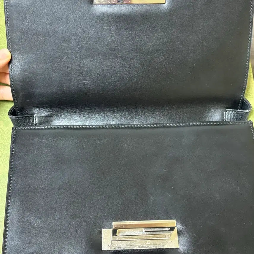 [BUNJANG] Gucci G Logo Turn-lock Shoulder Bag / (정품) 구찌 G로고 턴락 숄더백 (안감 수선 필요)