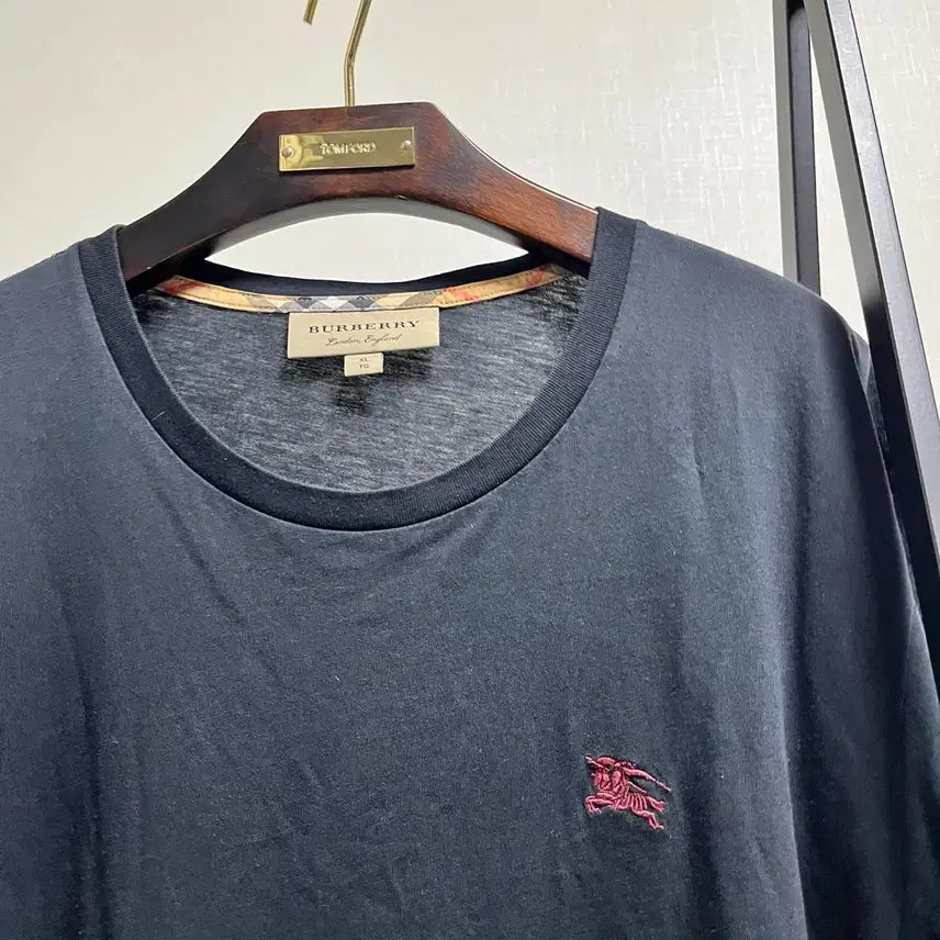 [BUNJANG] Burberry Archive Embroidered T-shirt / 정품 XL) 버버리 아카이브 자수 반팔 티셔츠 100~105