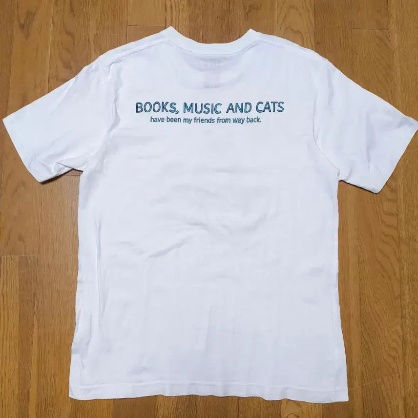 [BUNJANG] Uniqlo Murakami Haruki UT T-Shirt / [M] 유니클로 UT x 무라카미 하루키 티셔츠
