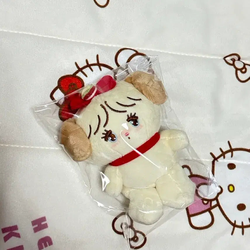 [BUNJANG] 미코캐릭터즈 딸기 리본 수플레 마스코트 인형 키링 / 미코캐릭터즈 딸기 리본 수플레 마스코트 인형 키링