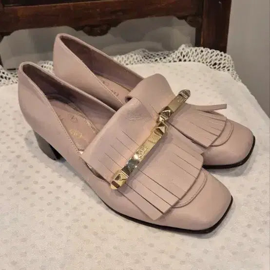 [BUNJANG] Valentino Loafers (Size 35) / 발렌티노 35사이즈   로퍼