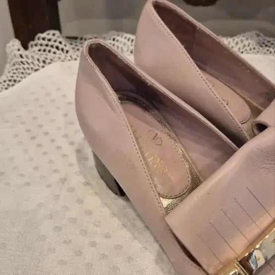 [BUNJANG] Valentino Loafers (Size 35) / 발렌티노 35사이즈   로퍼