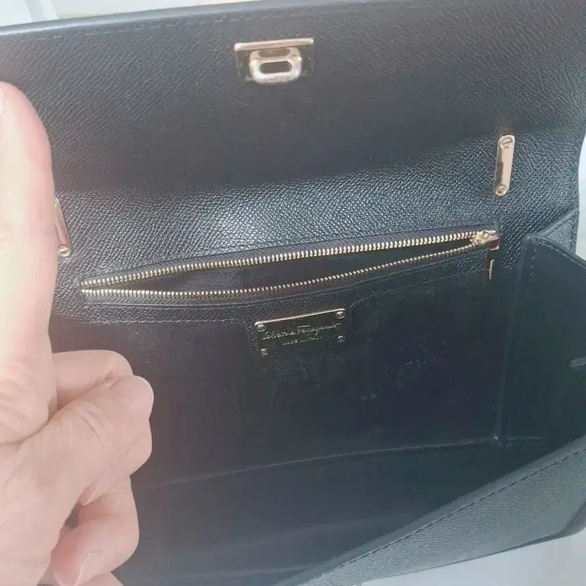 [BUNJANG] 페라가모 블랙 체인백 지니백 / 페라가모 블랙 체인백 지니백