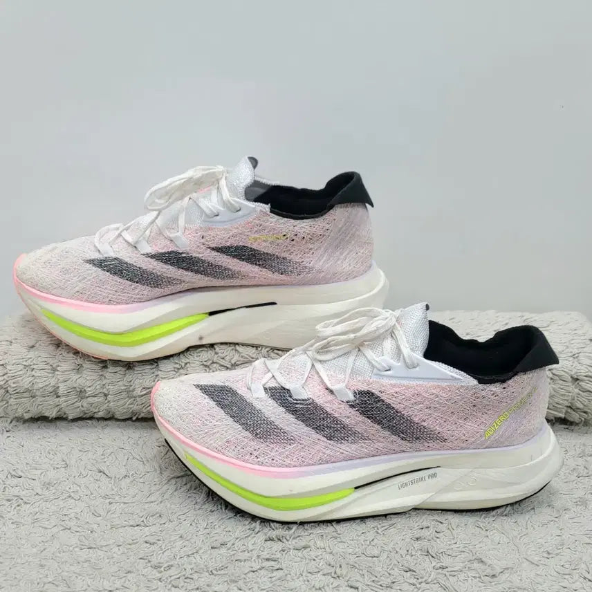 [SOLD OUT] 아디다스 아디제로 프라임 X2 스트렁 러닝화 270