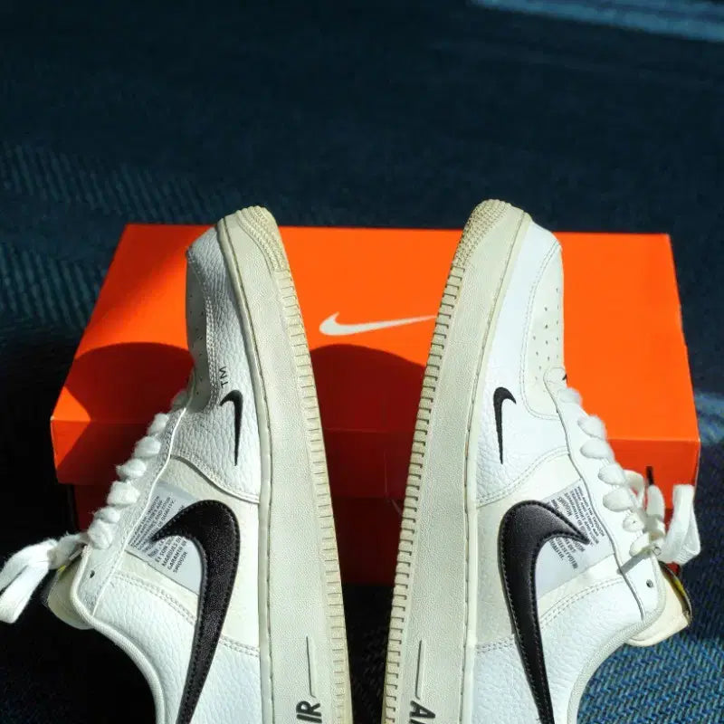 [BUNJANG] Nike Air Force 1 Low Utility White Black / Nike Air Force 1 Low Utility White Black