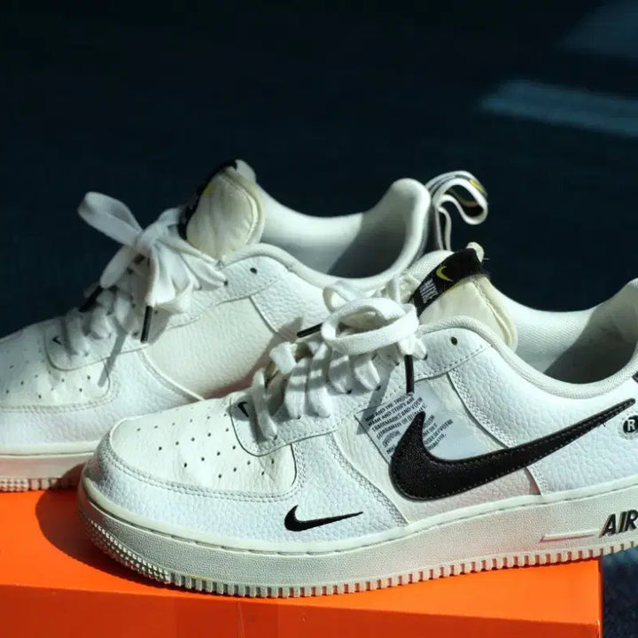 [BUNJANG] Nike Air Force 1 Low Utility White Black / Nike Air Force 1 Low Utility White Black