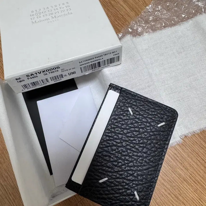 [BUNJANG] 4 Stitch Slim 3-Slot Card Holder - Black / 4 스티치 슬림 3슬롯 카드 홀더 - 블랙
