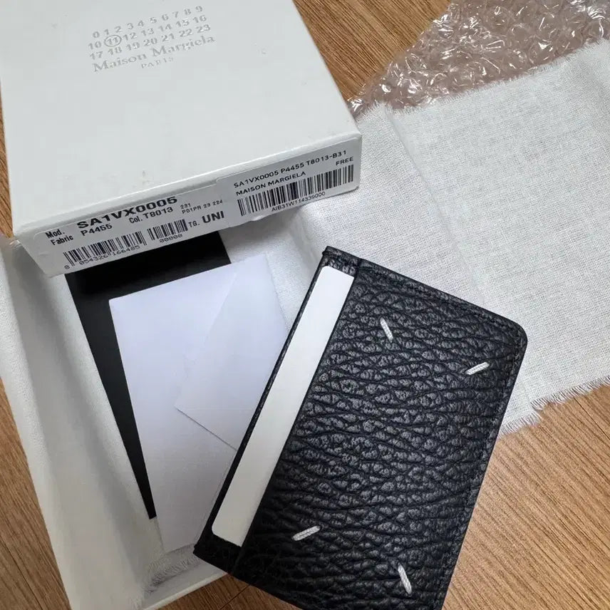 [BUNJANG] 4 Stitch Slim 3-Slot Card Holder - Black / 4 스티치 슬림 3슬롯 카드 홀더 - 블랙