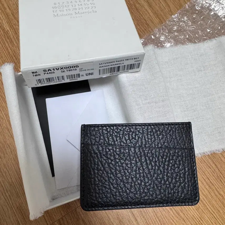 [BUNJANG] 4 Stitch Slim 3-Slot Card Holder - Black / 4 스티치 슬림 3슬롯 카드 홀더 - 블랙