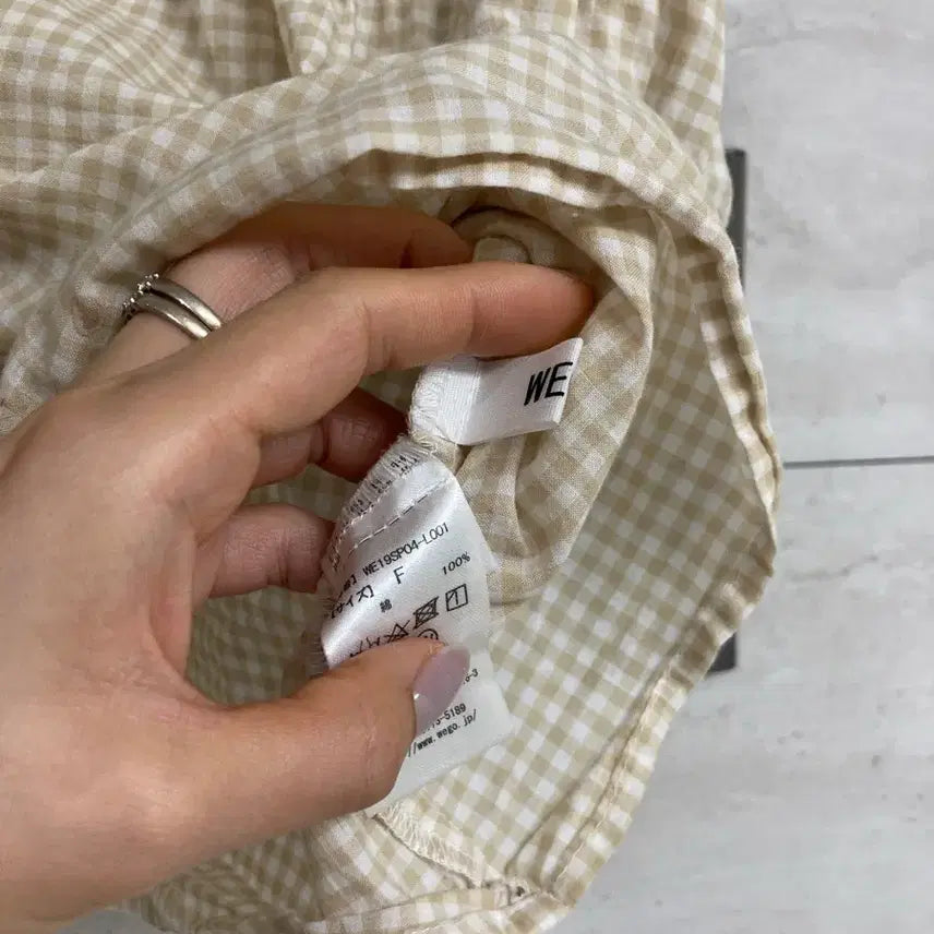 [BUNJANG] Imported Cotton Off-Shoulder Blouse / 일본수입 코튼100 오프숄더 입술넥 블라