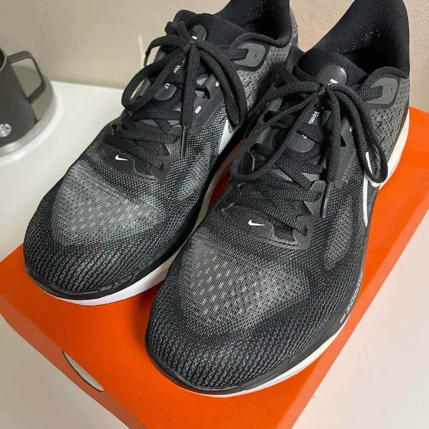 [BUNJANG] Nike Vomero 17 Running Shoes / (275) 나이키 보메로 17